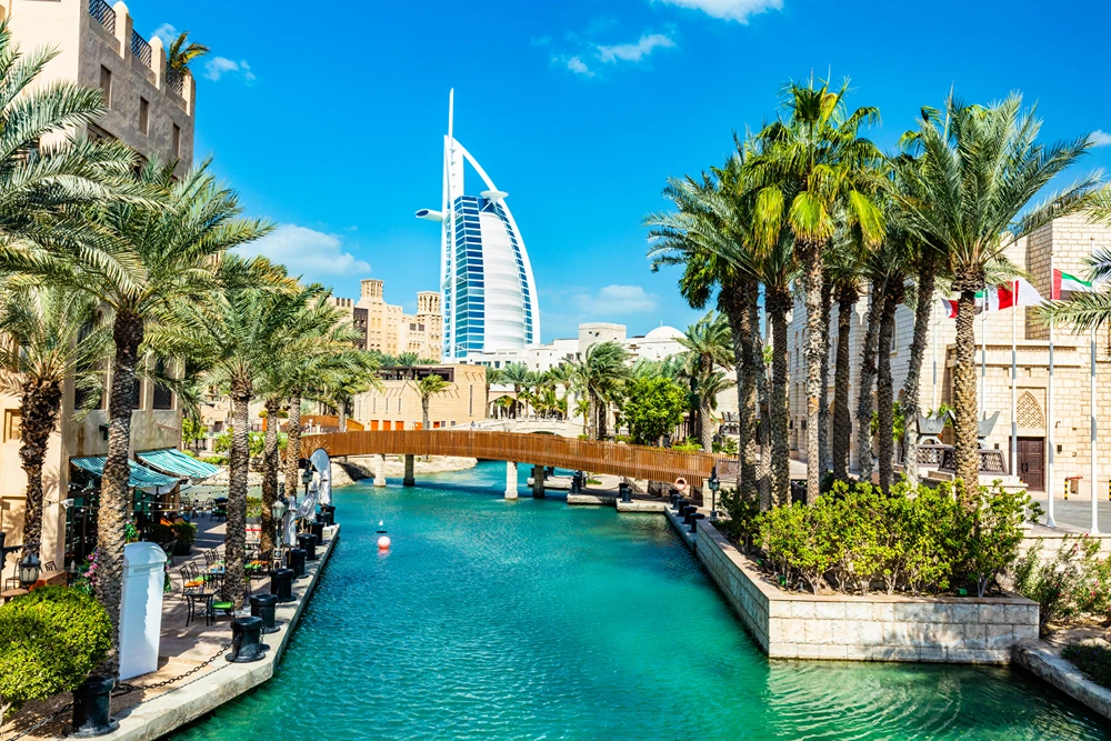 Best Time to Travel to United Arab Emirates